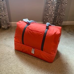 Vera Bradley midtown travel bag NWT